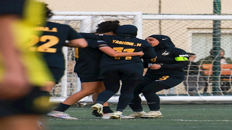 دوري السيدات.. تأخر انطلاق مباراة بسبب غياب الحكم