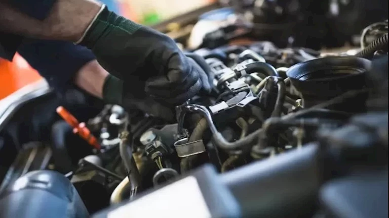 4 أشياء في سيارتك لا ينصح إصلاحها بنفسك