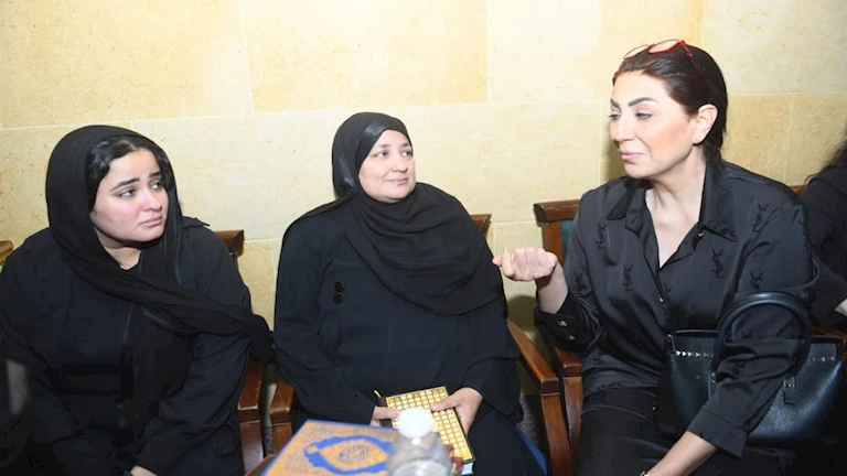 وفاء عامر وزوجها المنتج محمد فوزي يقدمان واجب العزاء لأسرة إبراهيم شيكا (صور)