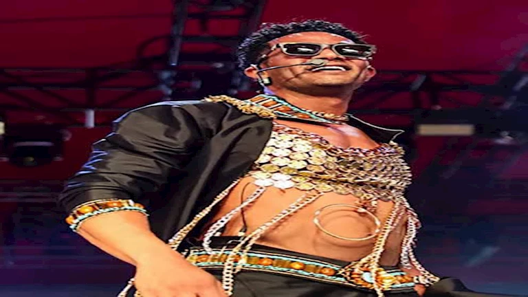 “ملهاش علاقة بالمصريين القدماء”.. خبير أثرى يكشف مفاجأة عن إطلالة محمد رمضان المثيرة للجدل