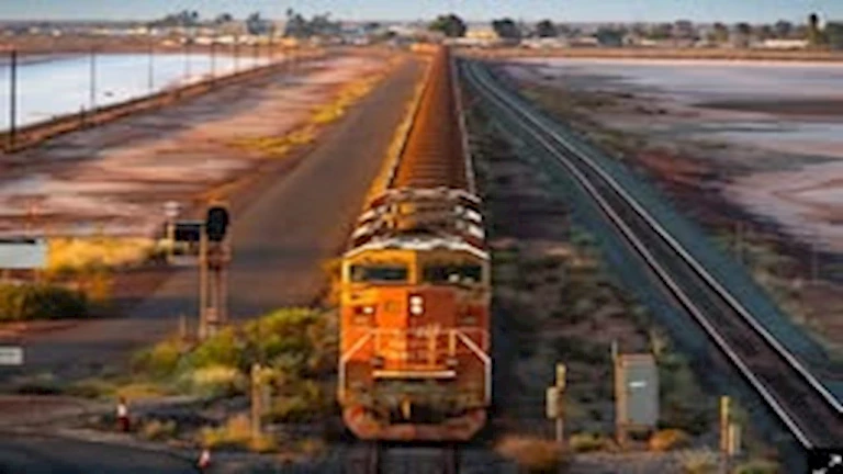 10 صور لـ أطول قطار في العالم- ما القصة؟