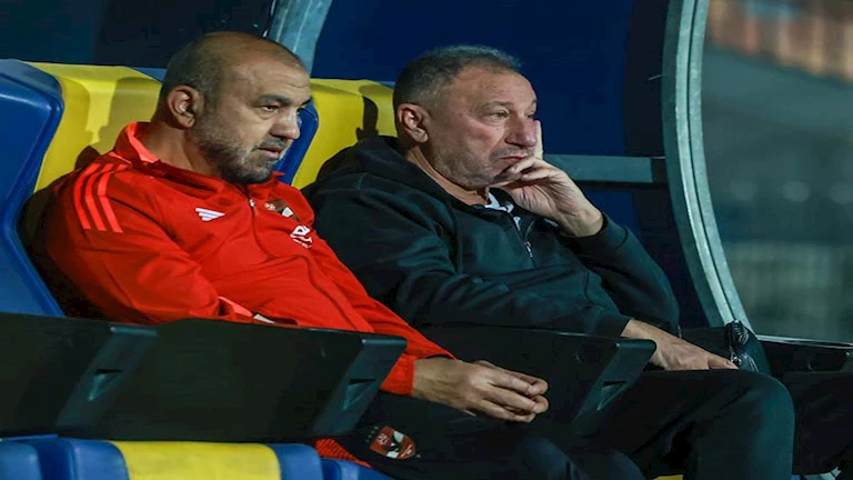 محمود الخطيب يدعم لاعبي الأهلي قبل مواجهة الهلال السوداني