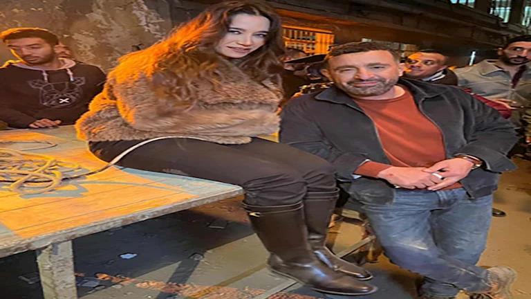 راندا عبدالسلام تنشر صورًا جديدة مع السقا وزينة من كواليس مسلسل “العتاولة 2”