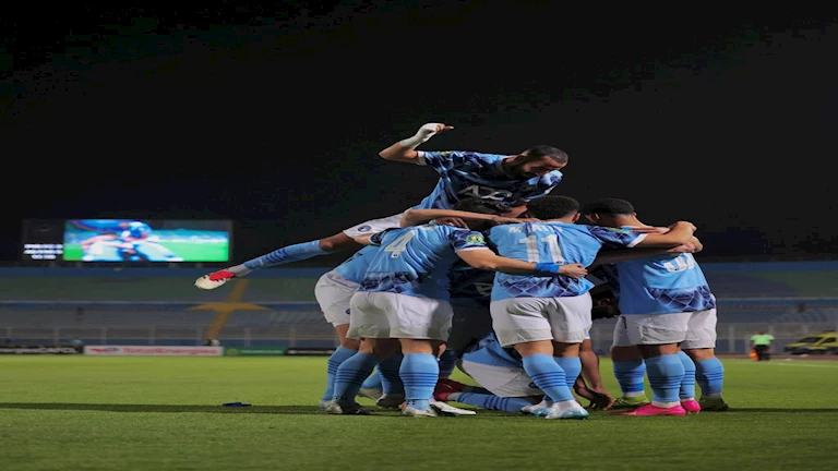 بيراميدز يبريء نفسه أمام “كاف” بشأن التعنت ضد جماهير الجيش الملكي (مستند)