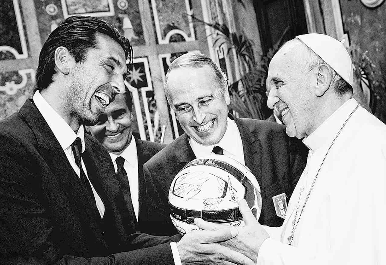 البابا فرنسيس وبوفون