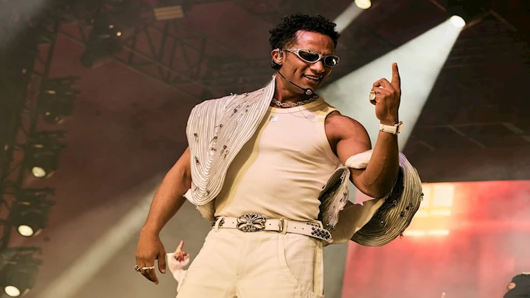 “مكنش قصدي أطلع بالشكل ده”.. أول تعليق من محمد رمضان على إطلالته المثيرة للجدل