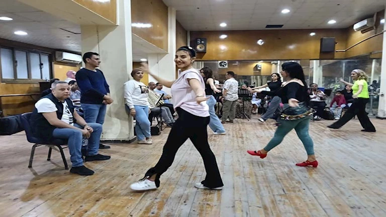 تامر عبدالمنعم يشرف على الاستعدادات النهائية لحفل عيد الربيع الجمعة المقبل