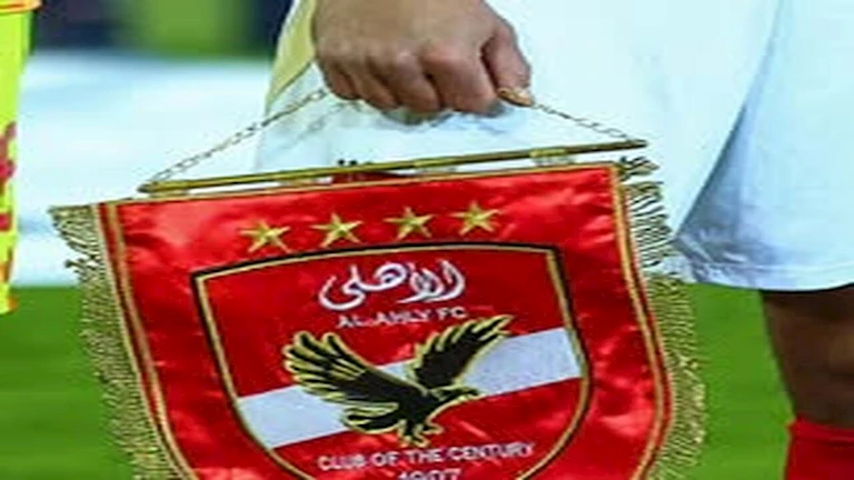 الكشف عن تفاصيل رحيل ثنائي النادي الأهلي