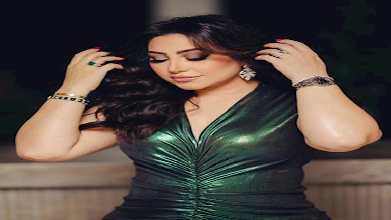 بـ”فستان أنيق”.. 18 صورة لـ بوسي بأحدث ظهور لها والجمهور يعلق