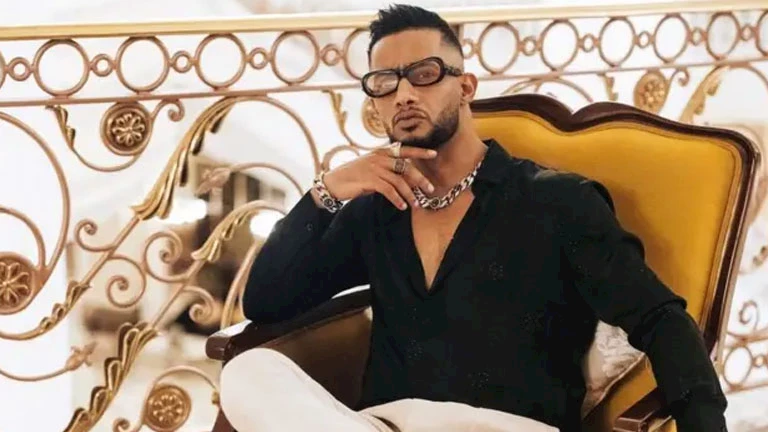 ماذا قال محمد رمضان في أحدث ظهور له مع والده؟