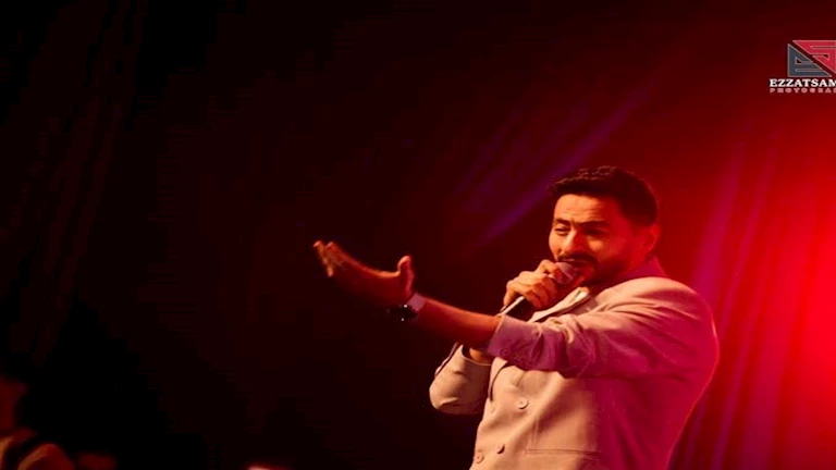 أول تعليق من حمادة هلال بعد حفله بمسرح البالون (صور)