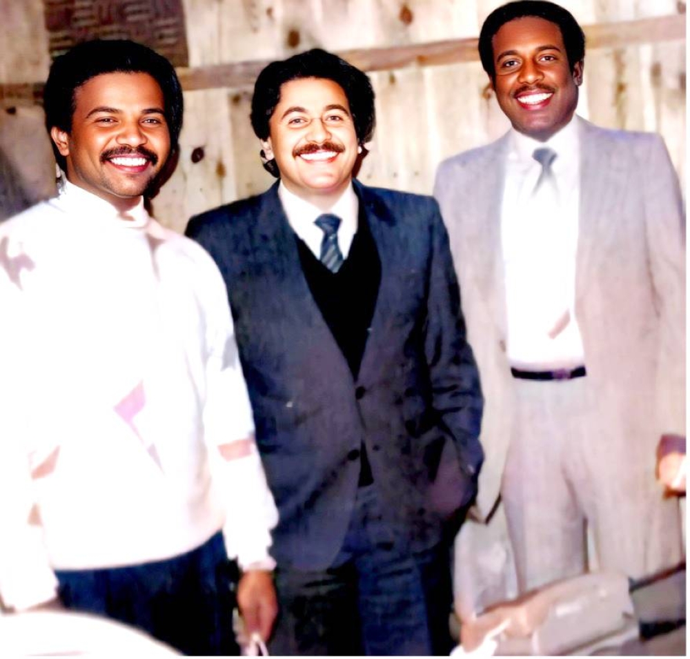 أحمد الجميري.. حنجرة ذهبية وصوت فخم ونغم أصيل