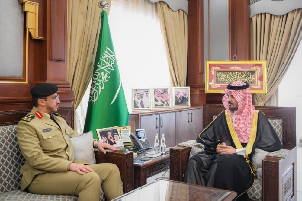 سلمان بن سلطان يستقبل قائد قوات أمن المنشآت بالمدينة المنورة