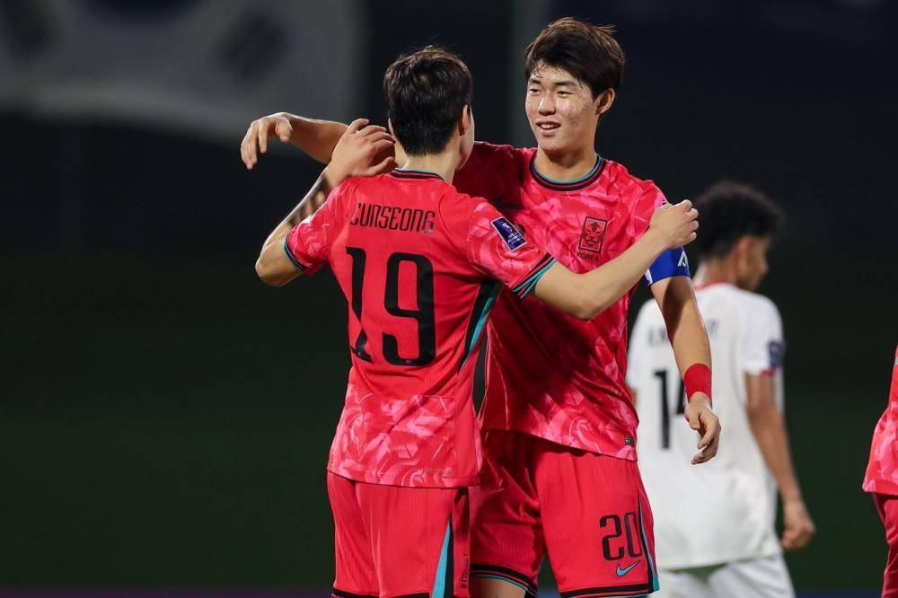 إندونيسيا تتصدر وتتأهل وكوريا ترافقها وصيفاً