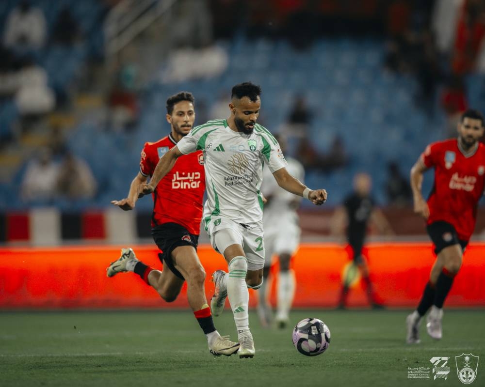 الأهلي يعود من القصيم بنقاط الرائد
