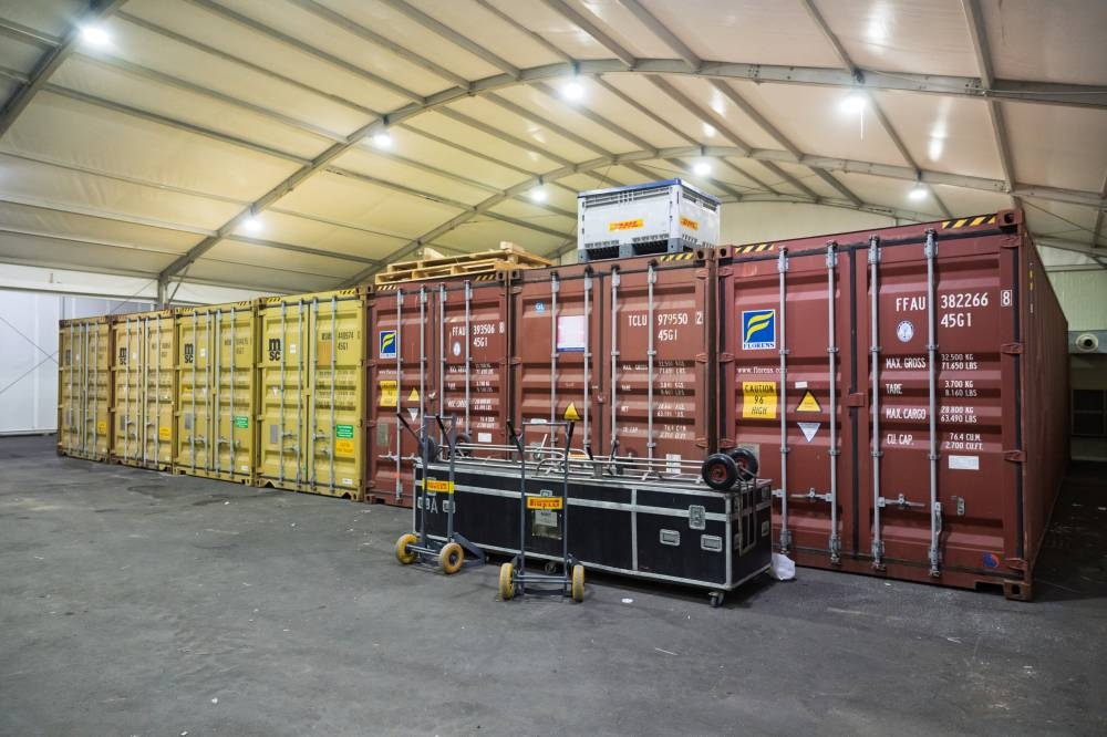 وصول سيارات الفورمولا 1 لـ«حلبة كورنيش»