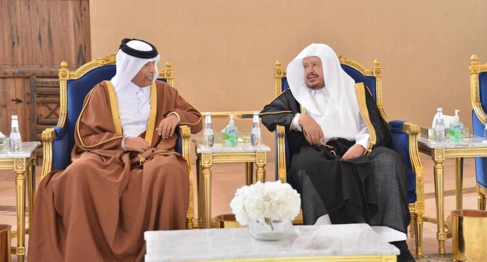 رئيس مجلس الشورى القطري يصل الرياض