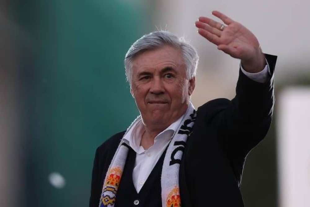 أنشيلوتي.. بداية النهاية من «غرفة الملابس»!