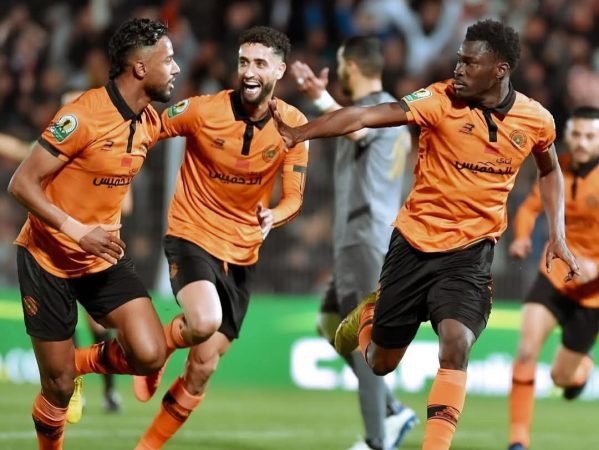 كأس الكونفدرالية.. نهضة بركان يمطر شباك نادي قسنطينة الجزائري برباعية ويقترب من بلوغ النهائي