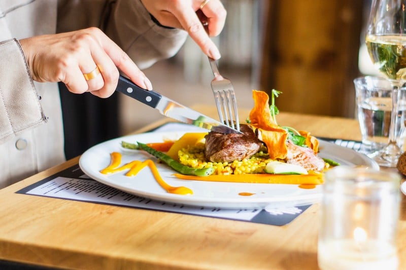 مخاطر صحية مؤجلة ترافق اللجوء إلى حمية “كيتو” في فقدان الوزن