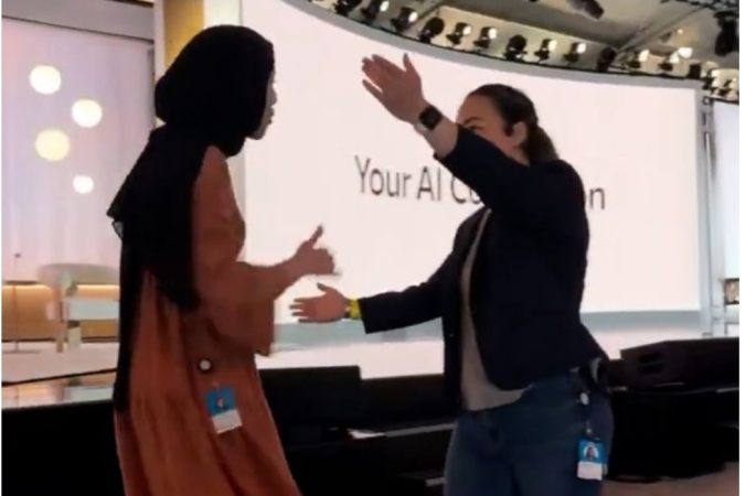 ميكروسوفت تطرد المهندسة المغربية إبتهال بعد احتجاجها على بيع « برمجيات القتل » لإسرائيل