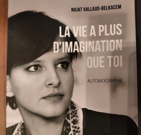 الوزيرة نجاة بلقاسم تسترجع حياتها في الريف المغربي وهجرتها إلى فرنسا