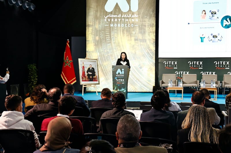 السغروشني: طول مسار الذكاء الاصطناعي يستوجب الاستثمارات والكفاءات