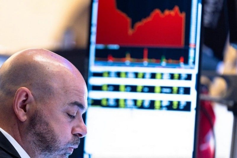 الأسواق العالمية تتكبد خسائر كبيرة نتيجة إقرار ترامب رسومًا جمركية