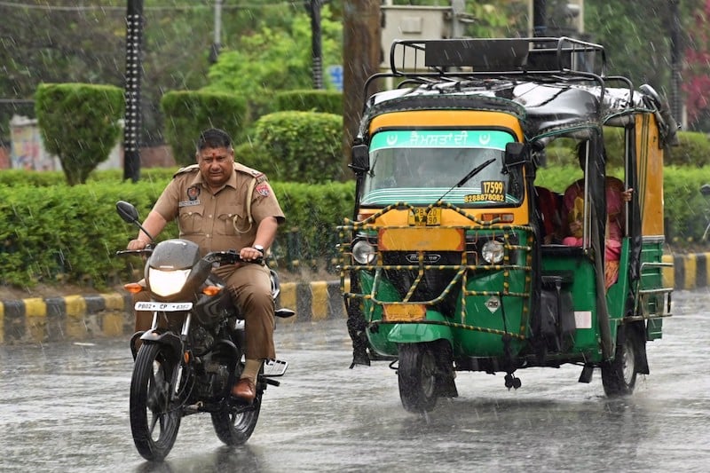 موجة أمطار غزيرة تقتل 100 شخص في الهند ونيبال