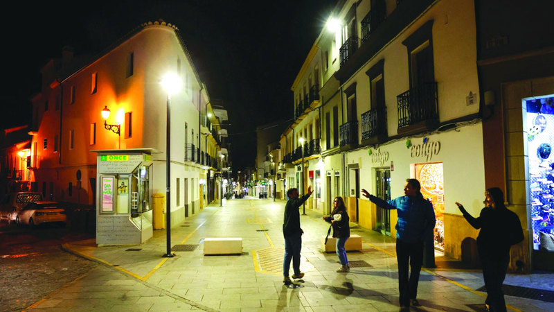 خبراء طاقة يحذّرون من تكرار انقطاع الكهرباء في أوروبا