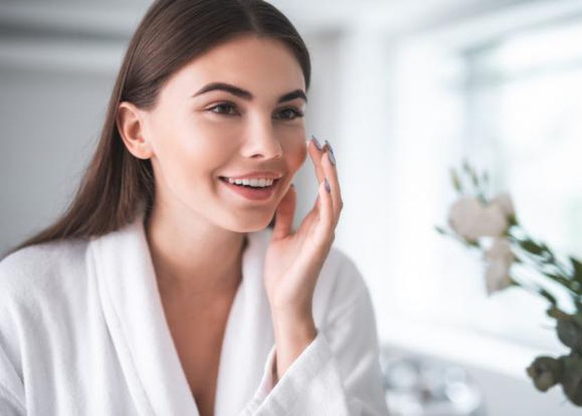 لصحة جلدك ونضارته.. جرب هذه الوصفات اليومية لتنقية البشرة