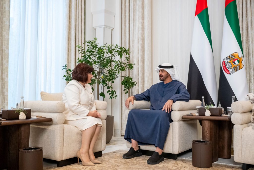 رئيس الدولة يبحث مع رئيسة الجمعية الوطنية في أذربيجان تعزيز التعاون