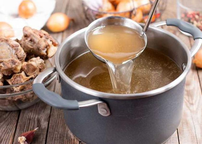 الفوائد الصحية لـ«مرق العظام» وأهميته للجسم.. كيف يحضر بشكل صحيح؟