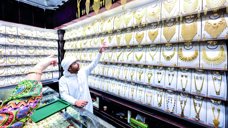 غرام الذهب ينخفض حتى 17.5 درهماً في أسبوع
