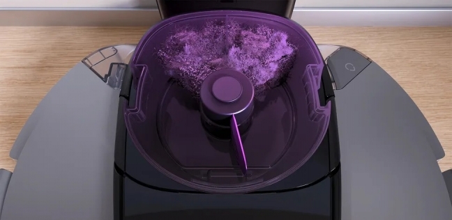 بشرى للسيدات.. روبوت مكنسة كهربائية يستوعب كمية من الغبار تكفي لمدة شهرين