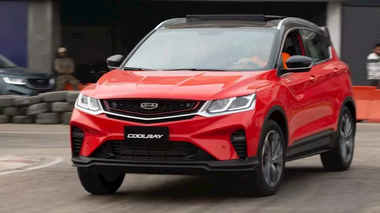 بعد تجميعها محليًا.. تراجع أسعار جيلي كولراي أكثر من 160 ألف حنيه بسوق