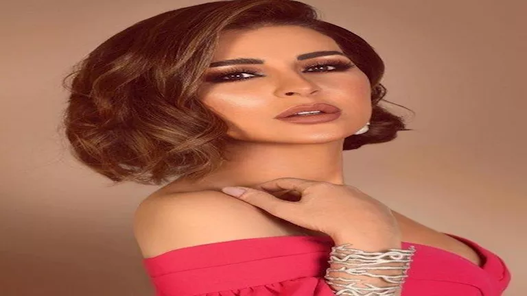 ماجي بو غصن ترقص بروب استحمام.. وتتصدر التريند (فيديو)