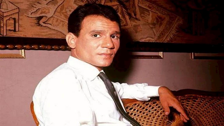 نجل شقيق عبدالحليم حافظ: العندليب وجد سعاد حسني مغرورة بعد نجاح “خلي بالك من زوزو”