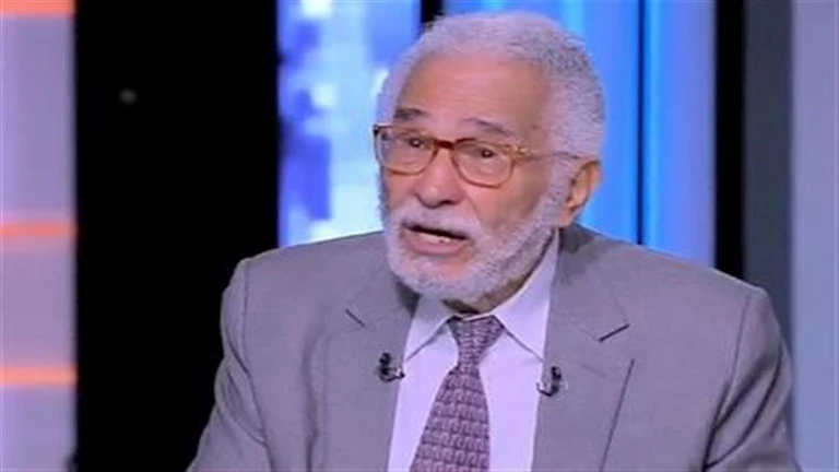 نجل عبد الرحمن أبو زهرة غاضبا: المعاشات أوقفت معاش والدي بزعم وفاته