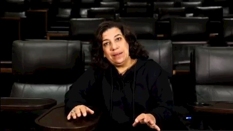 بعد معاناتها مع الألم.. سماء إبراهيم تحذر من أعواد القطن: تسبب كوارث