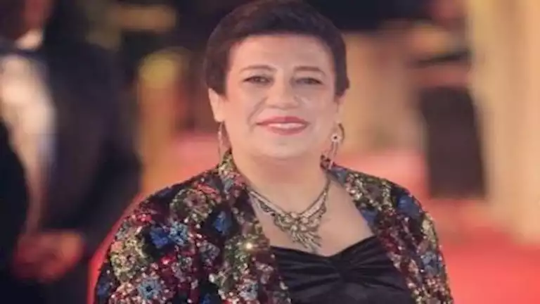 سماء إبراهيم تكشف عن تعرضها لوعكة صحية وتحذر من استخدام عيدان القطن