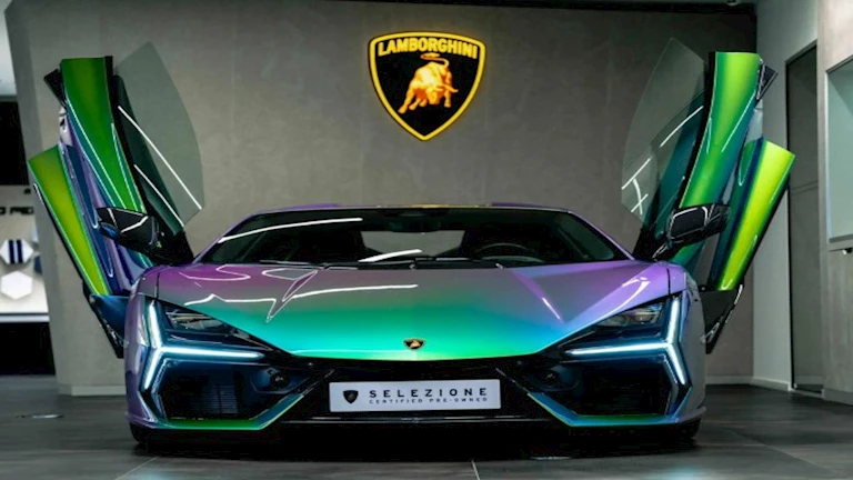 لامبورجيني تقدم نسخة استثنائية من سيارتها Revuelto.. سعرها 49 مليون جنيه