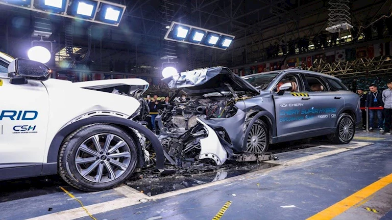 شيري تحطم سيارتها IGGO9 CSH وتدعو وسائل الإعلام لمشاهدة النتائج.. فيديو