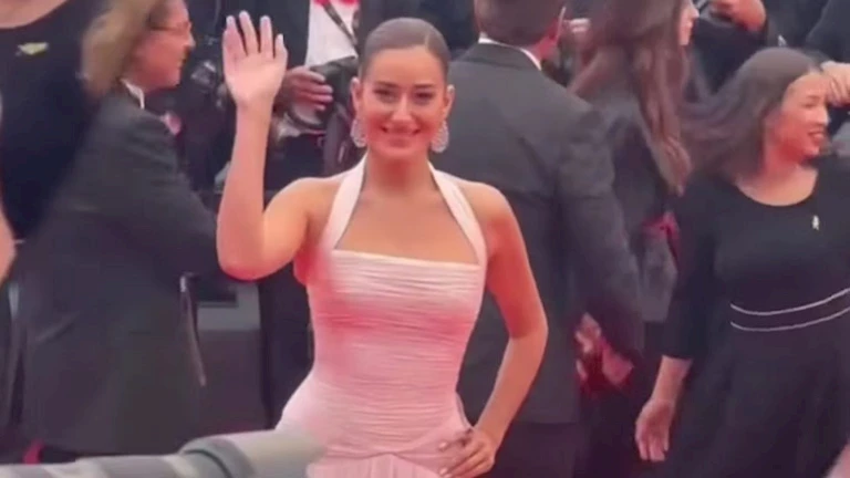 10 صور لـ أمينة خليل تخطف الأنظار بإطلالتها في مهرجان كان السينمائي