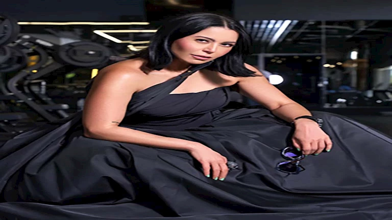 جلسة تصوير في الجيم.. لقاء الخميسي تثير الجدل بإطلالة غير متوقعة