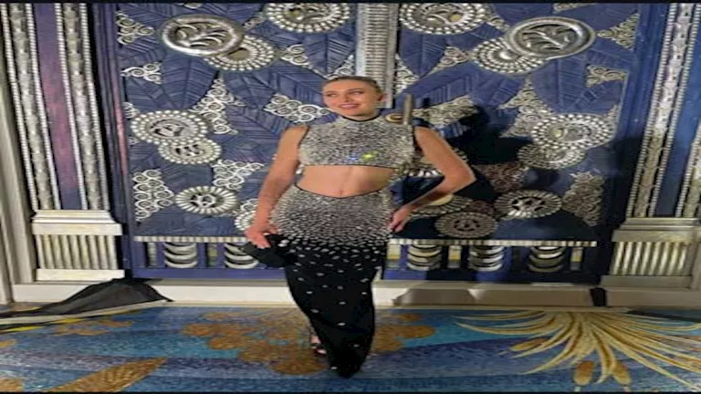 جمالها مبهر.. 10 صور لـ ندى كوسا بإطلالة جذابة في مسابقة ملكة جمال الع