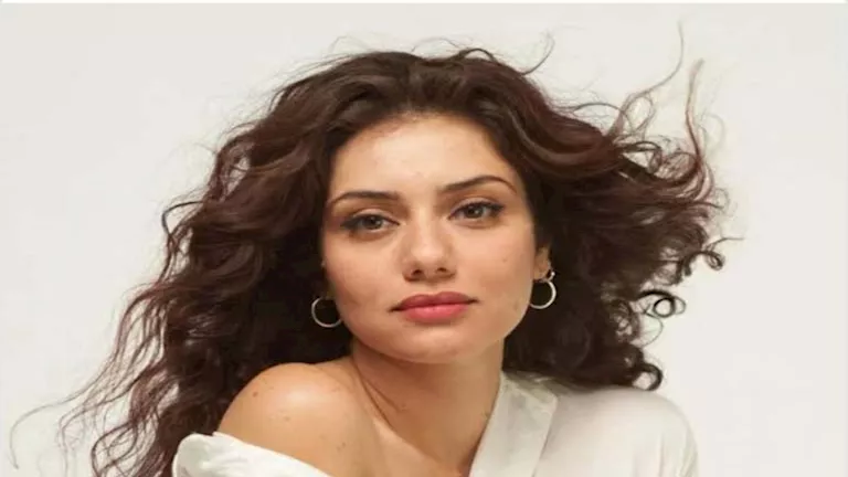 لم تظهر به في مهرجان الجونة.. جيهان الشماشرجي تخطف الأنظار بفستان أنيق