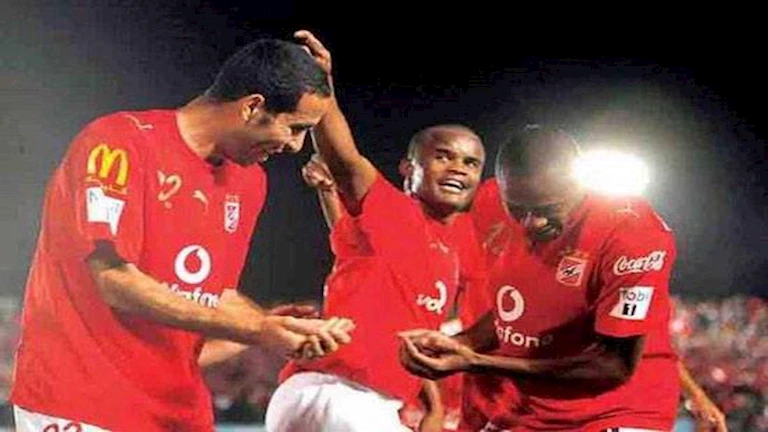 نجم الأهلي السابق يتولى تدريب بترو أتلتيكو الأنجولي