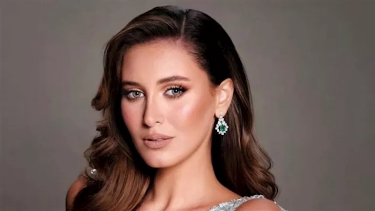 ندى كوسا بـ “الساري الهندي” في ختام مسابقة ملكة جمال العالم 2025