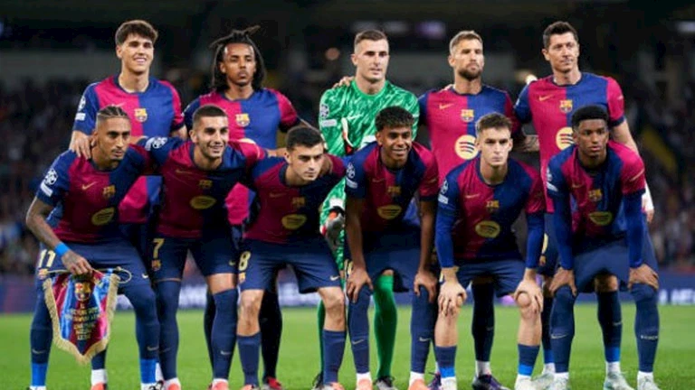 رغم الموسم الاستثنائي.. برشلونة يقرر رحيل 8 لاعبين بنهاية الموسم